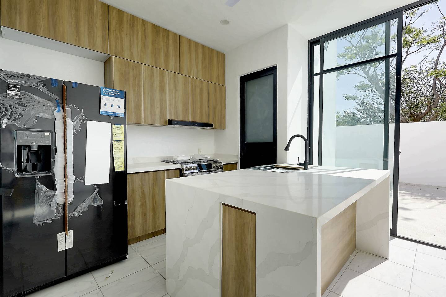 Casa terminada con terraza en Del Lago Residencial